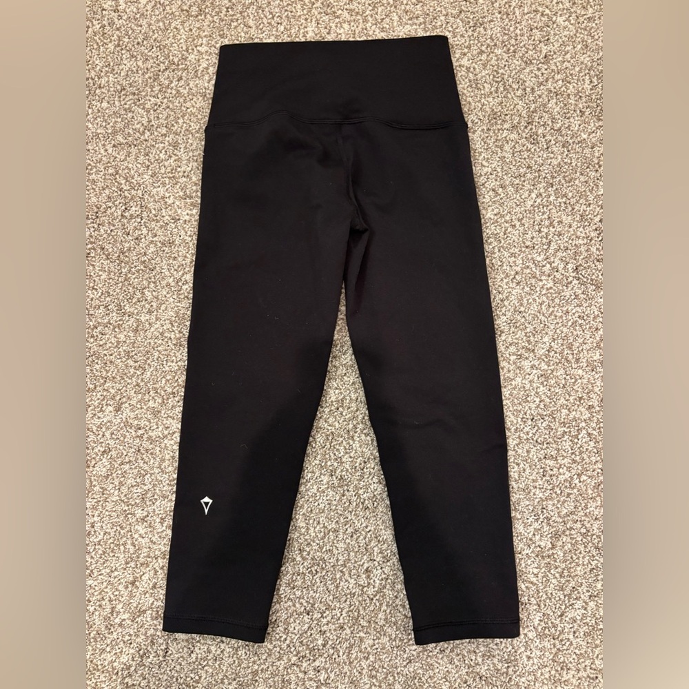 Ivivva Classic Black Capri Leggings